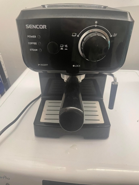 Automata eszpresszó kávéfőző gép, tejhabosító funkcióval